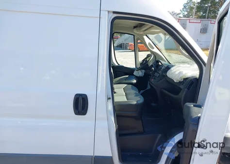 2018 Ram Promaster 2500 High Roof 159 Wb z USA, uszkodzony, nr VIN 3C6TRVDG4JE144383